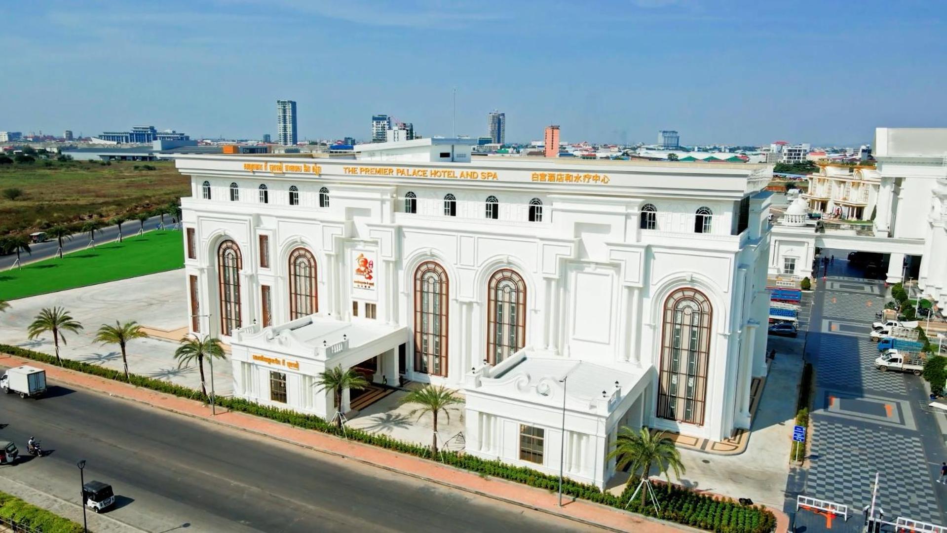 The Premier Palace Hotel And Spa Phnom Penh Dış mekan fotoğraf